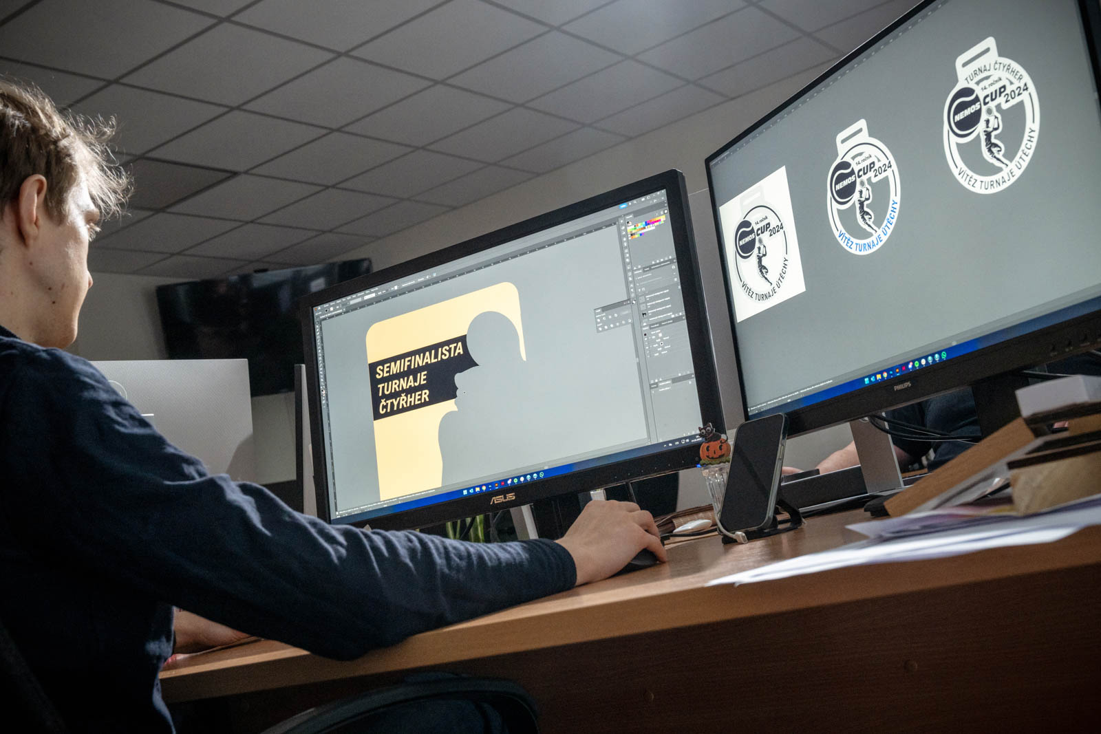 Grafický návrh věšáků